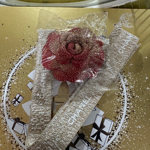 36”Chanel Ribbon and Camellia Flower - Picture 2 of 3